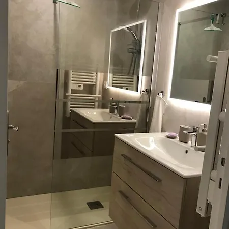 Juan-les-pins Cozy One Bedroom Near The Beaches And The Restaurants Apartment
