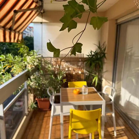 Cozy 1 Bedroom Juan-les-pins - Walk To Beaches, Restaurants, Old Town Apartman