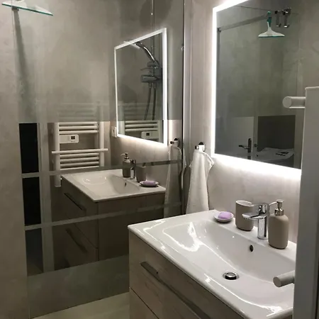 Cozy 1 Bedroom Juan-les-pins - Walk To Beaches, Restaurants, Old Town