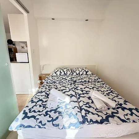 Cozy 1 Bedroom Juan-les-pins - Walk To Beaches, Restaurants, Old Town شقة *