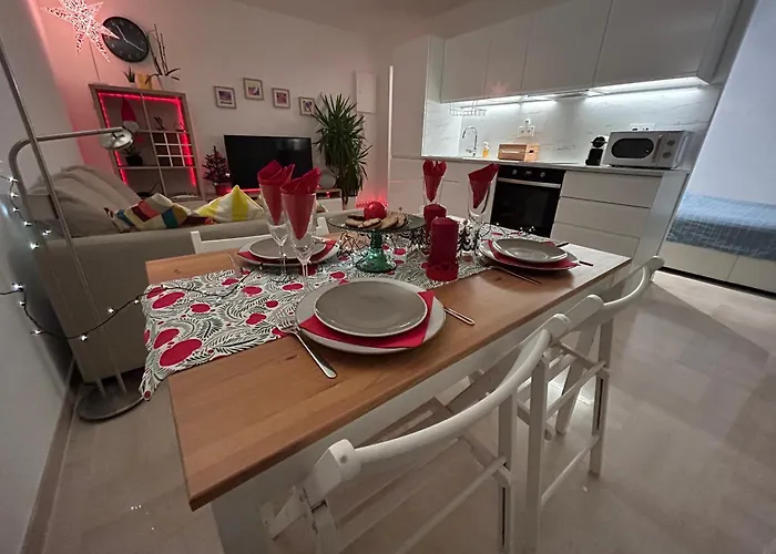 Cozy 1 Bedroom Juan-les-pins - Walk To Beaches, Restaurants, Old Town * Antibes
