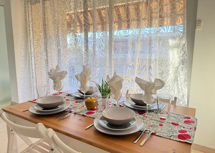 Cozy 1 Bedroom Juan-les-pins - Walk To Beaches, Restaurants, Old Town Apartment Antibes